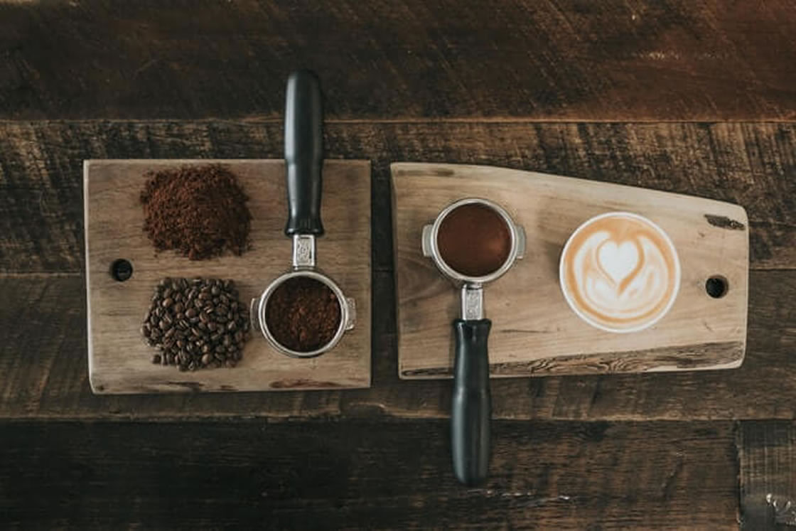 RAD Hostel - BUILDING THREE COFFEE