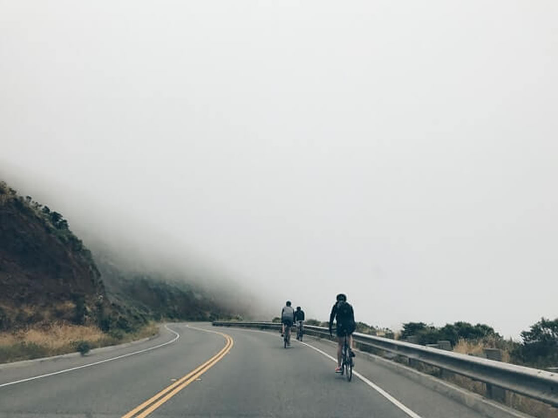 RAD Hostel - Bike Race Down